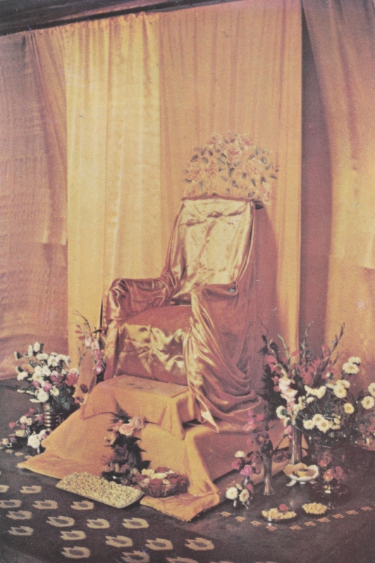 05-16 - Pondichery - ashram - fauteuil Mere - 2